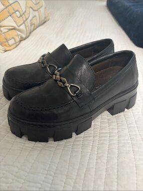 Black Leather Loafers with Silver-Tone Chain Accent